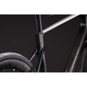 Cube Attain C:62 Race Racercykel - Carbon`N`Coalchrome