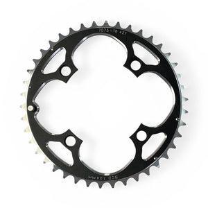 Heino 7075-T6 klinge 42T 9-10speed BCD 104mm 4huls alu Sort/Sølv