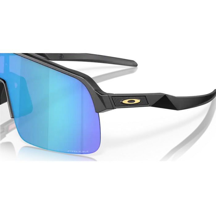 Oakley Sutro Lite Solbriller - Mat black-gold logo/Prizm Sapphire