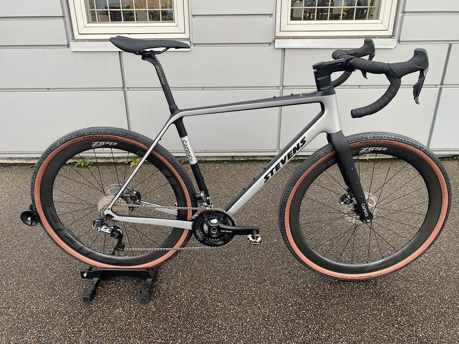 Stevens Camino Pro Di2 Gravel bike